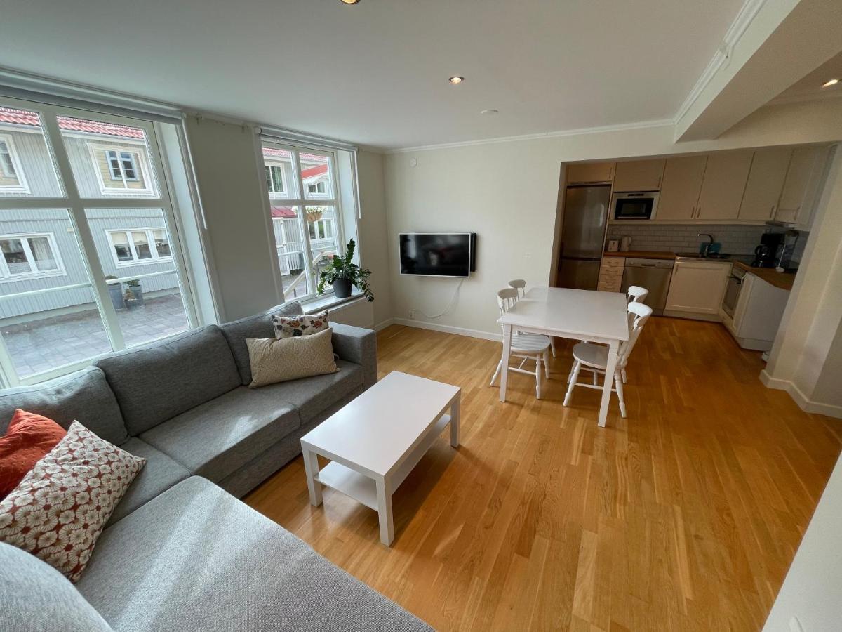 Apartment Fint, Gratis Parkering, Med 20 Min Goeteborg C Kungalv