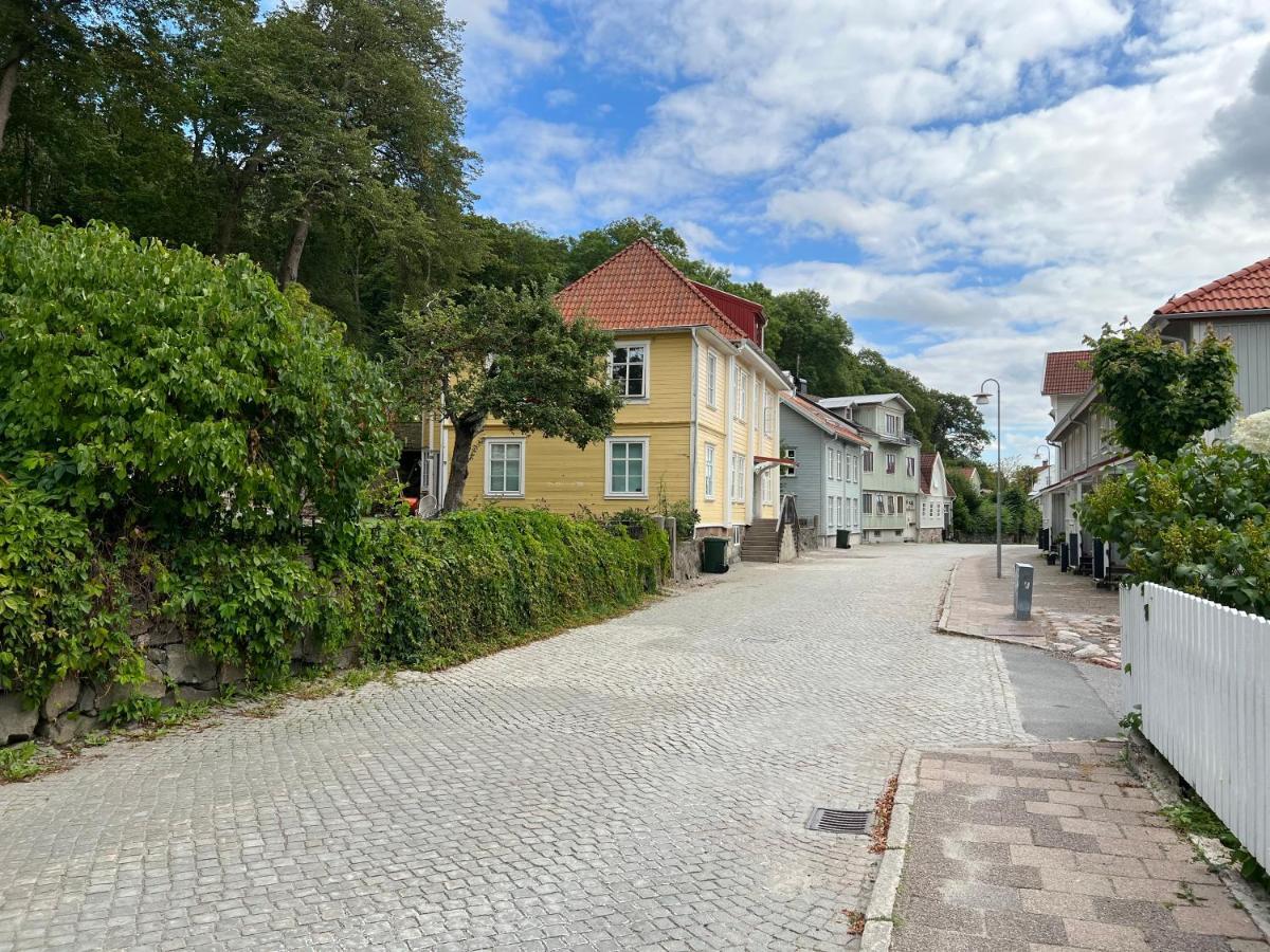 Apartment Fint, Gratis Parkering, Med 20 Min Goeteborg C